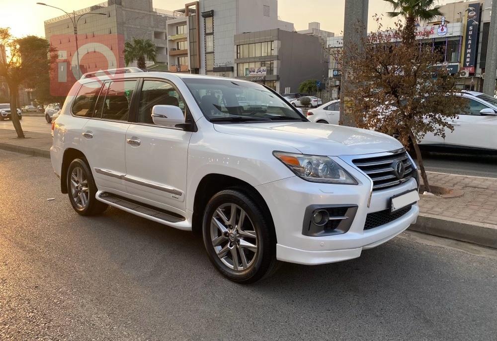 Lexus LX